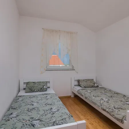 Lucia Apartment *